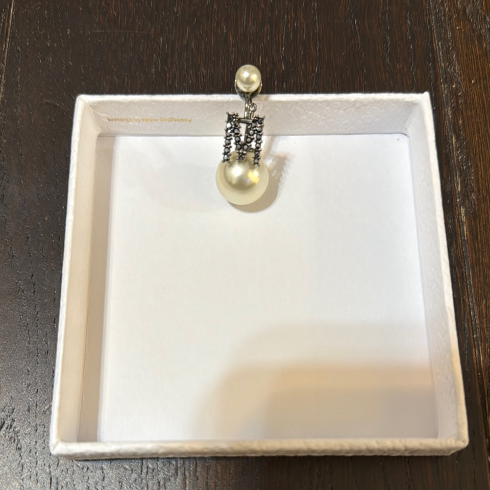 My ABCDior M Crystal Pearl Tribale Earring Black Silver